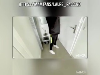 Laure Raccuzo - Étudiante française avale du sperme d'inconnus dans un glory hole de club libertin